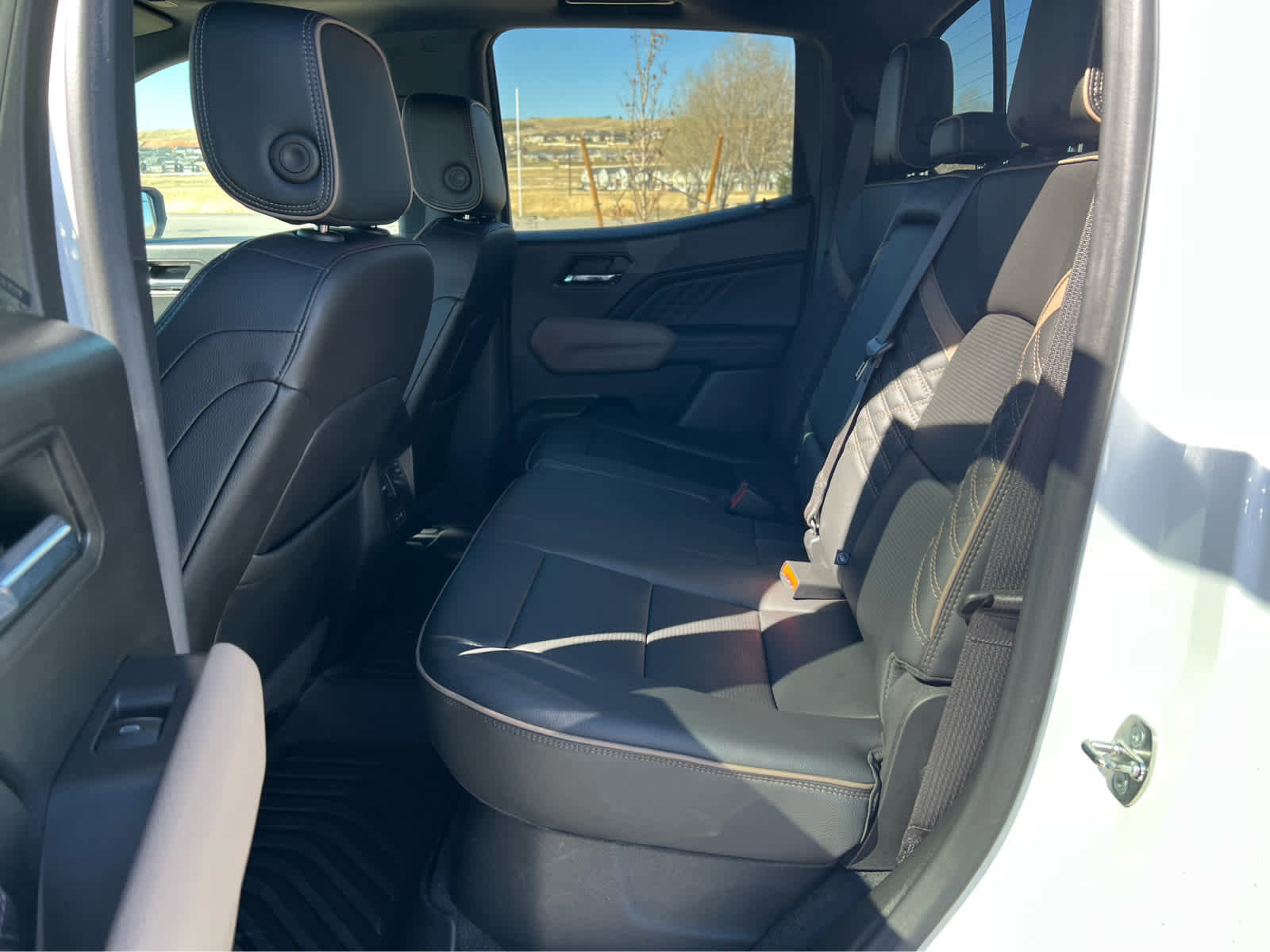 Used 2023 GMC Canyon Denali image 28