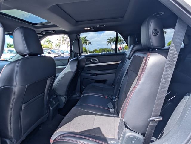 Certified 2019 Ford Explorer XLT w/ Equipment Group 202A AWD/4WD image 8