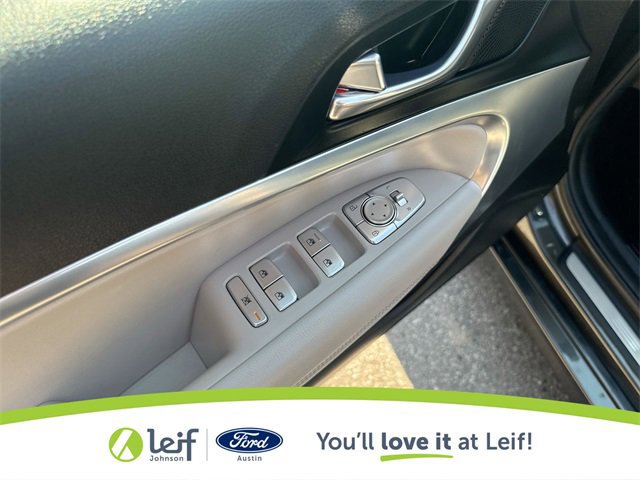 Used 2023 Genesis G70 2.0T image 19