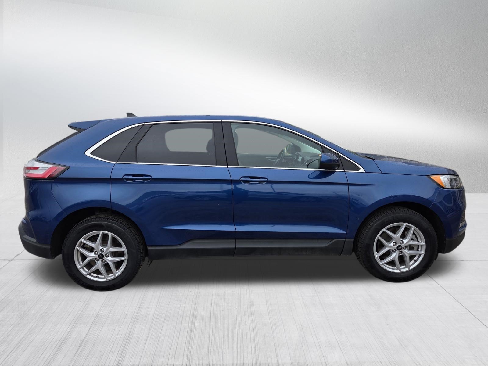 Certified 2023 Ford Edge SEL w/ Convenience Package AWD/4WD image 8