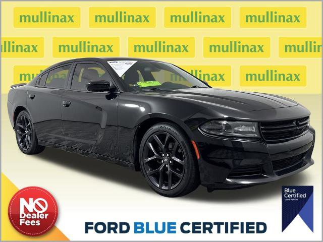 Used 2020 Dodge Charger SXT w/ Blacktop Package image 1