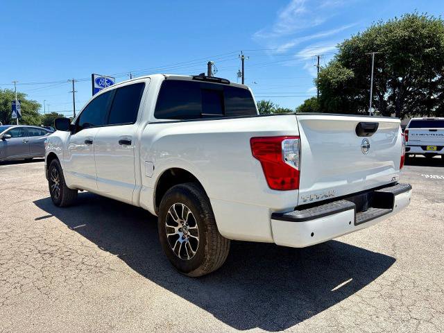 Used 2022 Nissan Titan SV RWD image 4