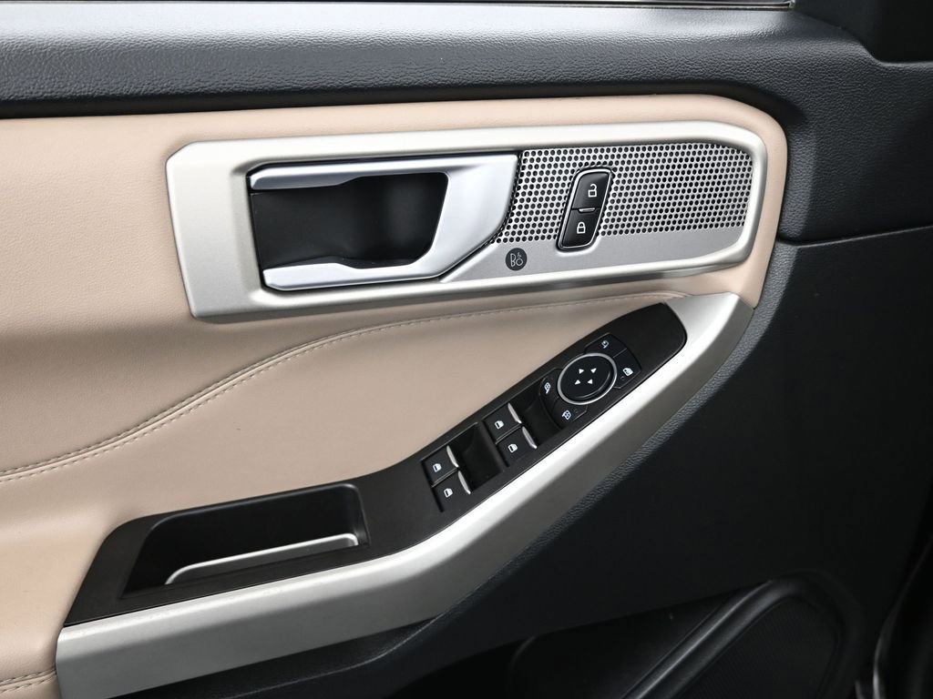 Certified 2023 Ford Explorer Limited image 11