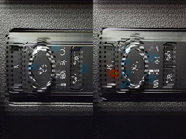 Certified 2023 Ford Escape Platinum image 18