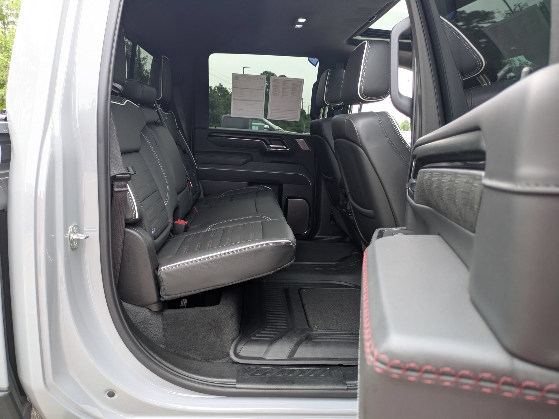 Used 2024 GMC Sierra 2500 AT4X AWD/4WD image 38