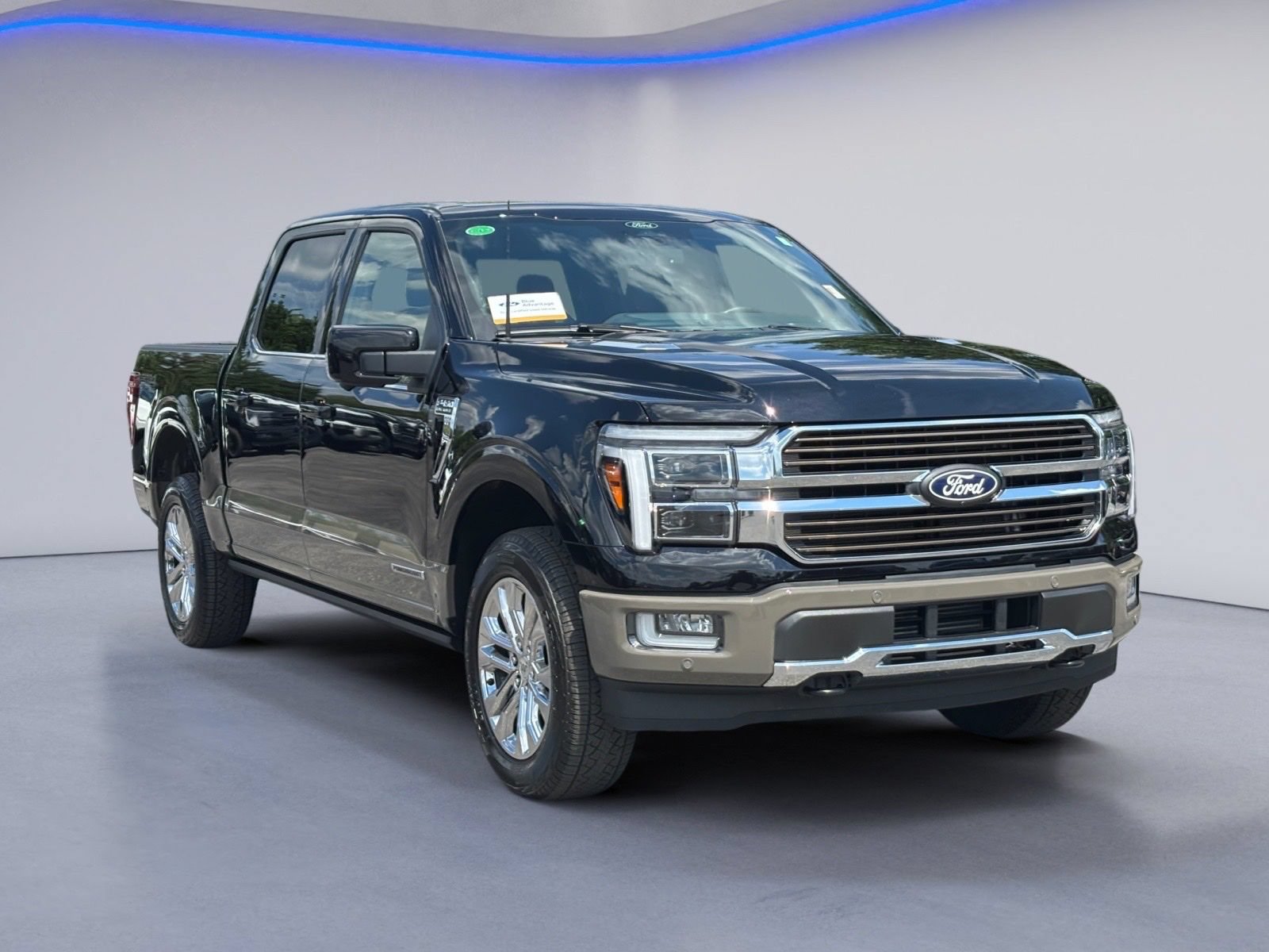 Certified 2025 Ford F150 King Ranch w/ FX4 Off-Road Package AWD/4WD image 5