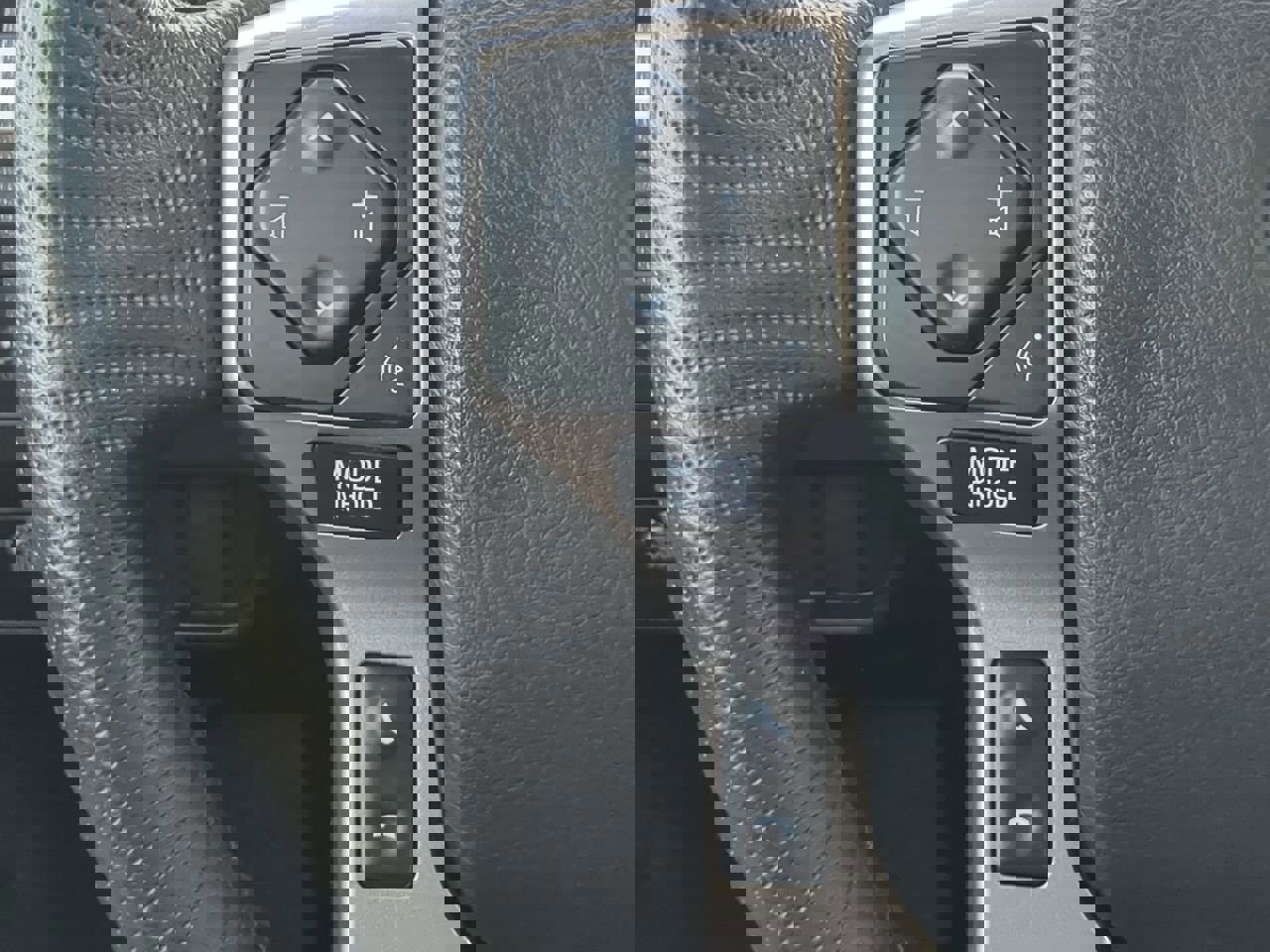 Used 2022 Toyota Tacoma SR5 w/ Technology Package RWD image 21