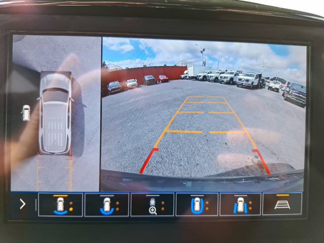 Used 2020 Chevrolet Traverse Premier FWD image 24