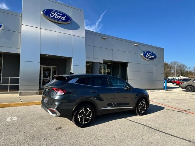 Used 2023 Kia Sportage LX image 16