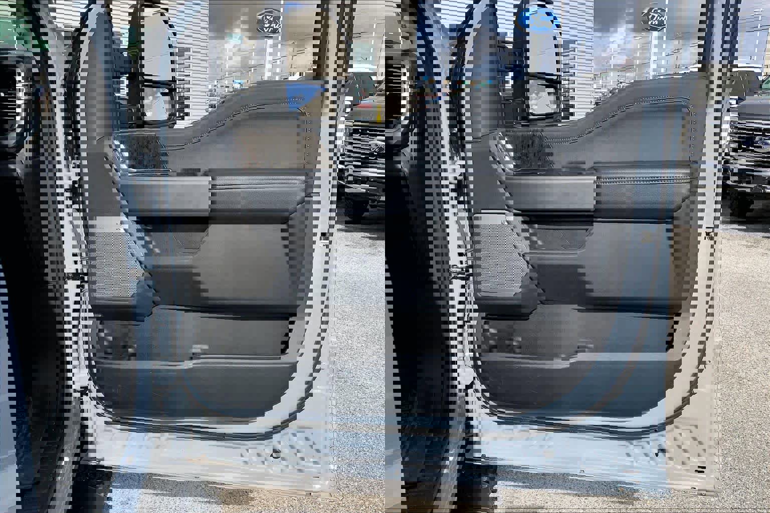 Certified 2024 Ford F250 Lariat w/ Lariat Ultimate Package image 22