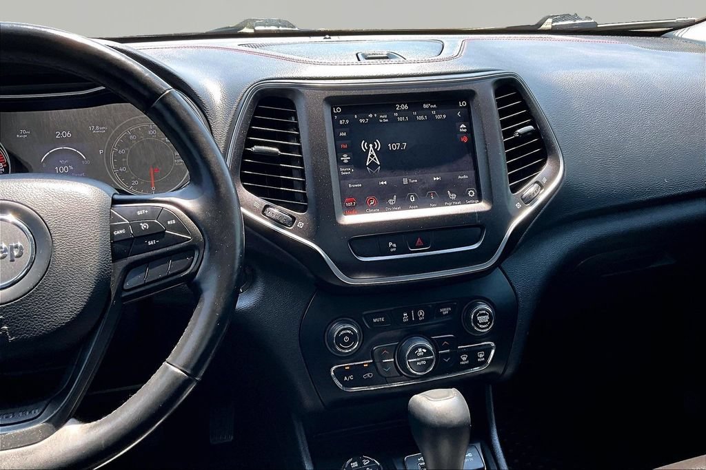 Used 2020 Jeep Cherokee Trailhawk w/ Cold Weather Group AWD/4WD image 6