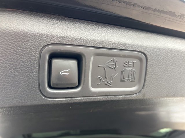 Certified 2022 Ford Expedition Limited image 28