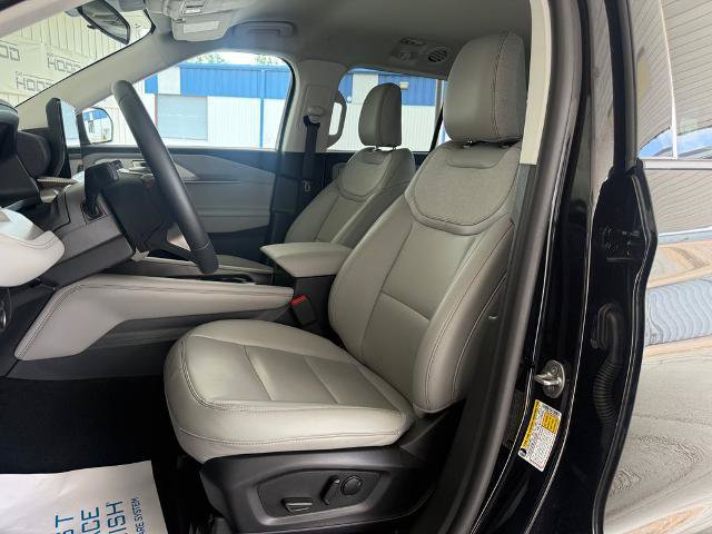 Certified 2025 Ford Explorer Active w/ Active Comfort Package RWD image 6