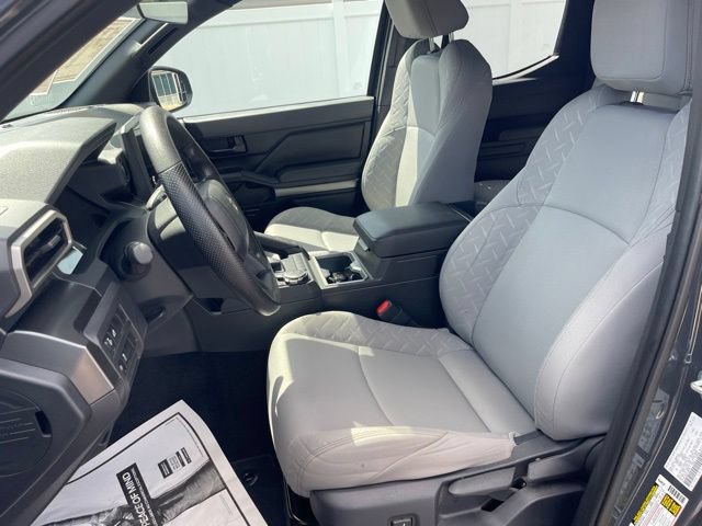 Used 2025 Toyota Tacoma SR5 AWD/4WD image 15
