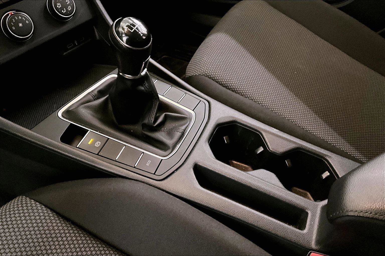 Used 2021 Volkswagen Jetta S image 16