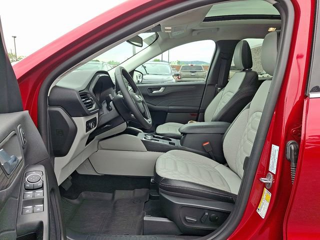 Certified 2023 Ford Escape Platinum w/ Premium Technology Package AWD/4WD image 13