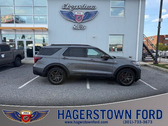 Certified 2025 Ford Explorer ST-Line w/ ST-Line Street Pack AWD/4WD image 1
