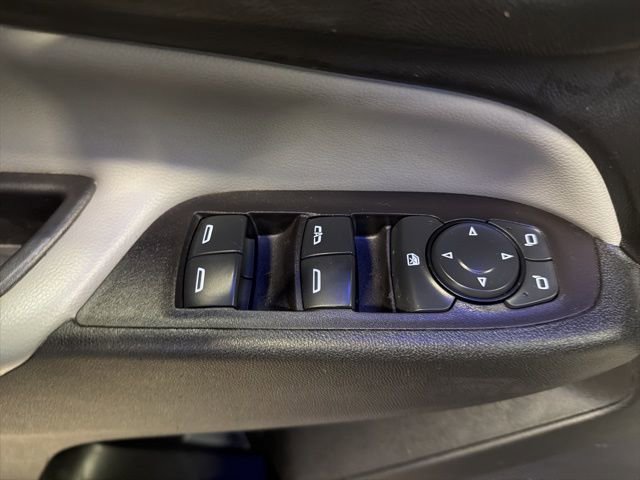 Used 2020 Chevrolet Equinox LS w/ LS Convenience Package image 18