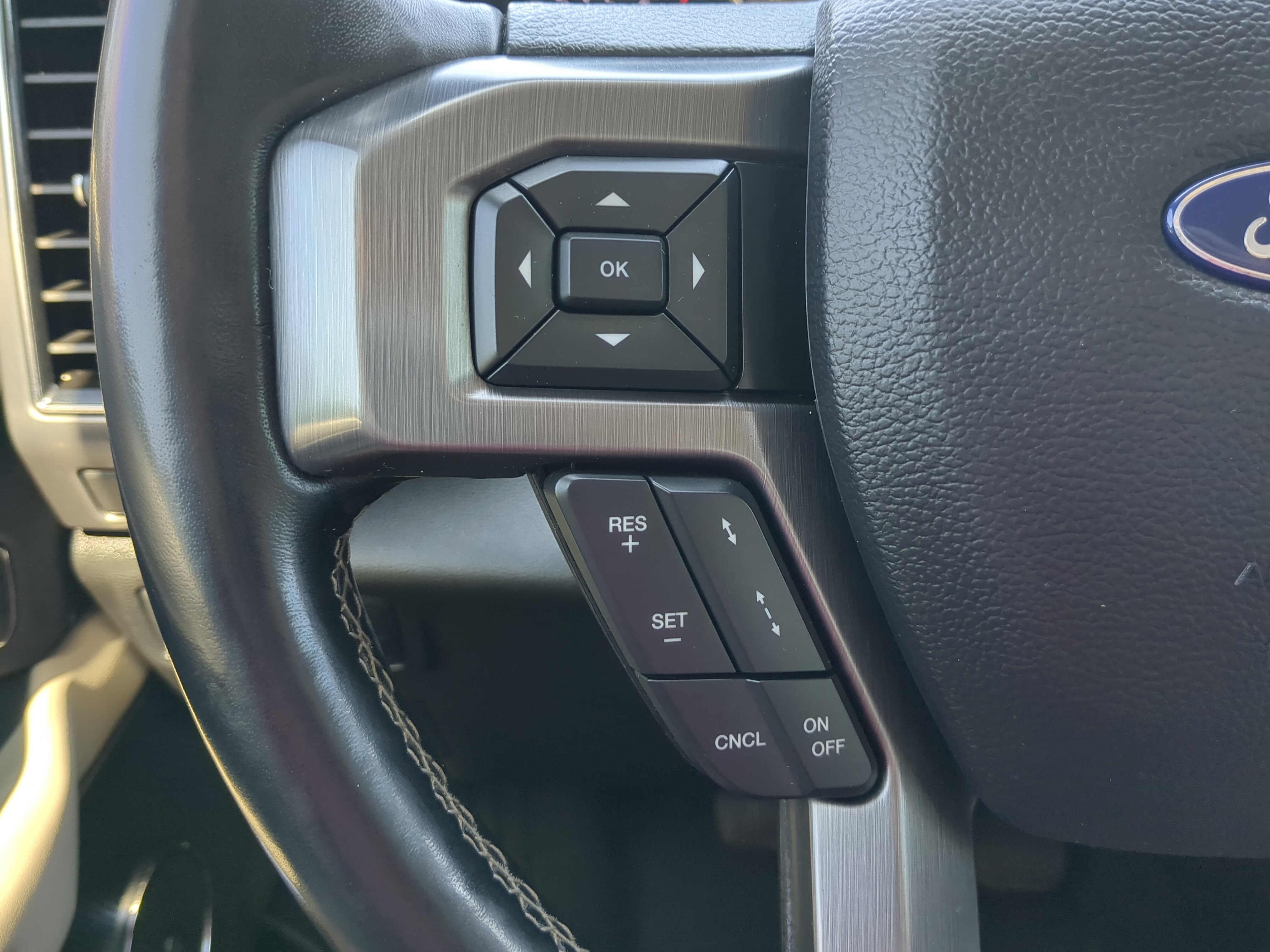 Certified 2018 Ford Expedition Max Platinum AWD/4WD image 24