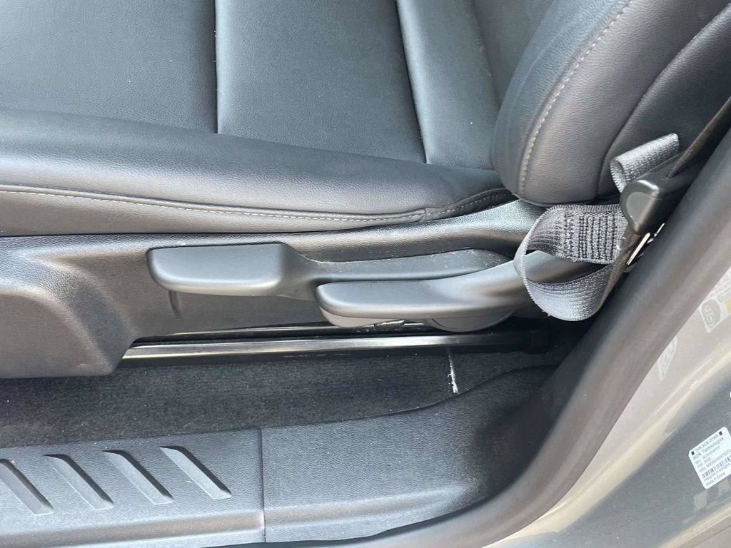 Used 2024 Chevrolet Colorado W/T RWD image 14