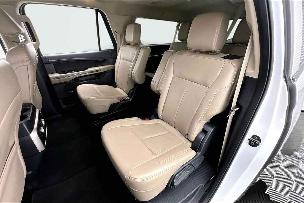 Certified 2024 Ford Expedition Max XLT image 26