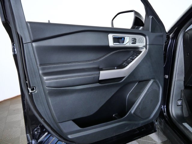 Certified 2024 Ford Explorer Limited w/ Equipment Group 301A AWD/4WD image 18