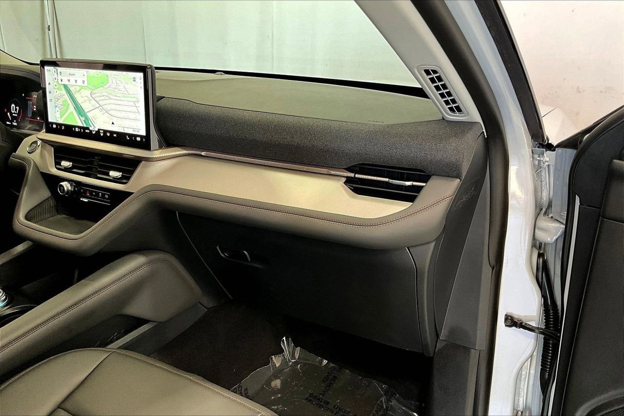 Certified 2026 Ford Explorer Active w/ Active Comfort Package image 16