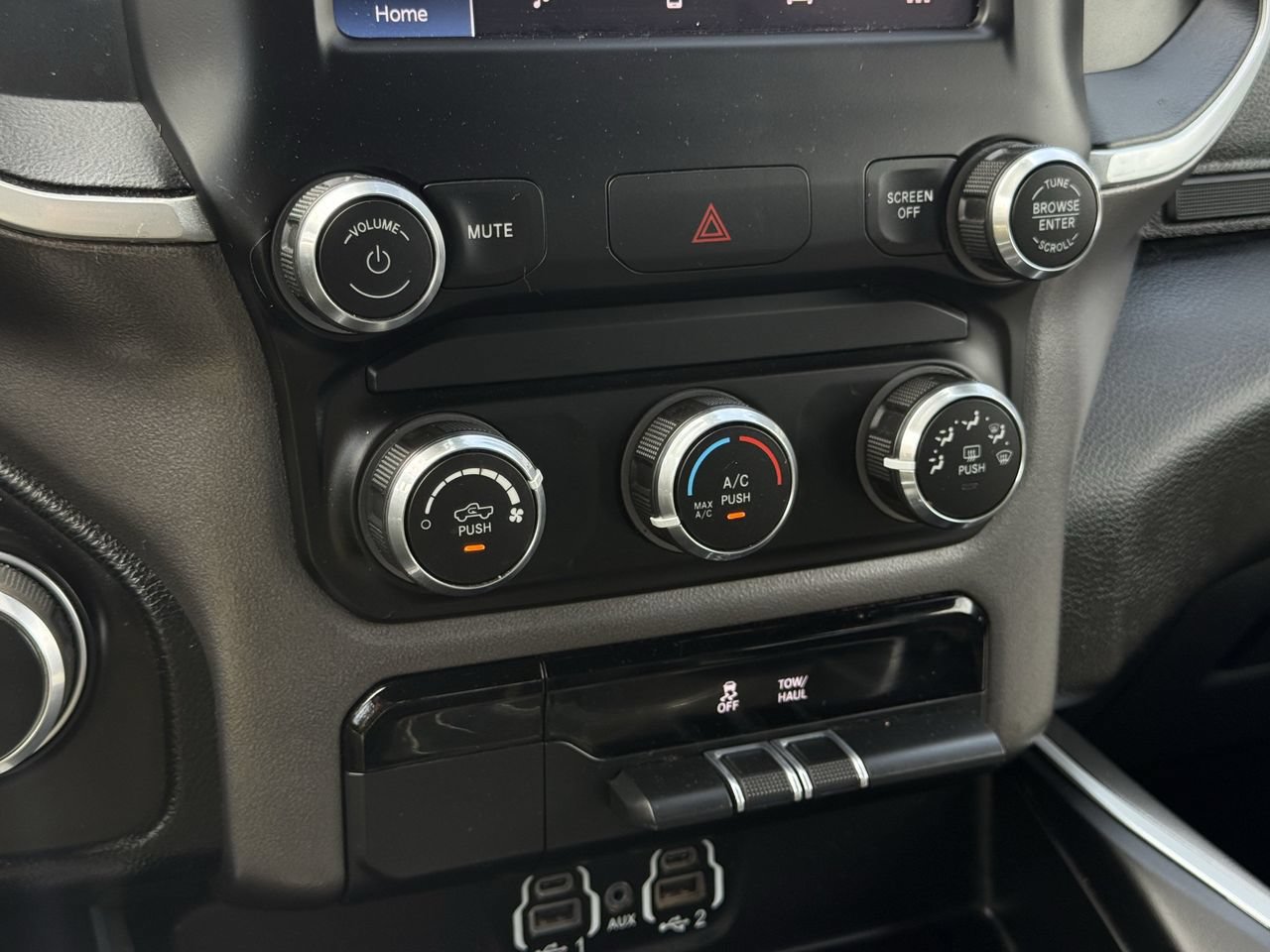 Used 2022 RAM 1500 Lone Star AWD/4WD image 19