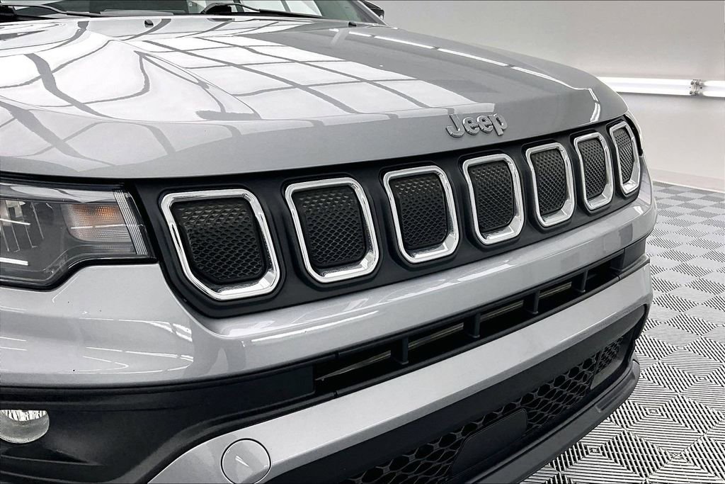 Used 2022 Jeep Compass Latitude AWD/4WD image 28