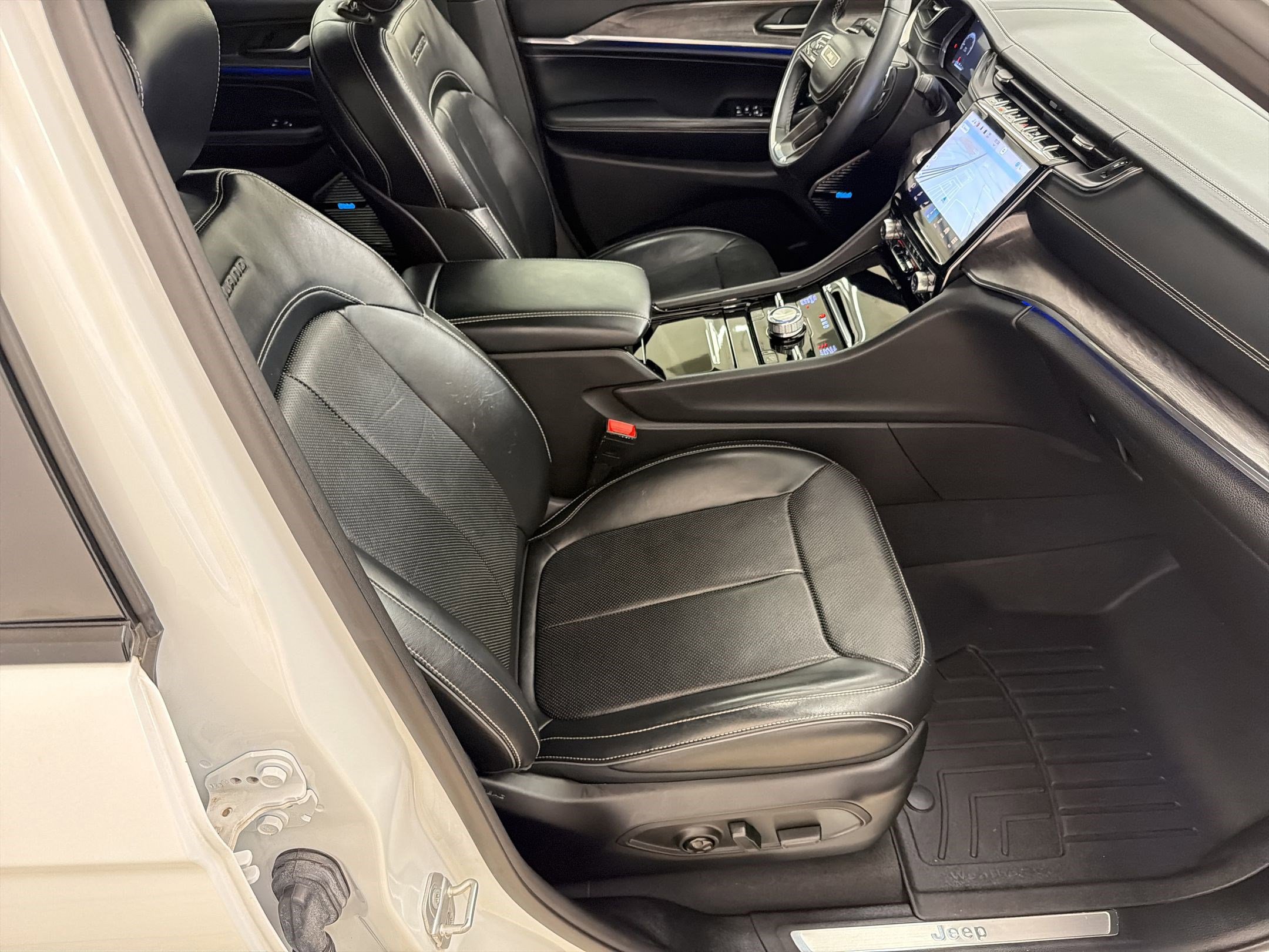 Used 2022 Jeep Grand Cherokee Overland image 29