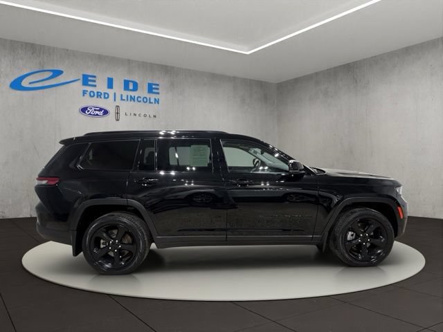 Used 2022 Jeep Grand Cherokee L Limited w/ Black Appearance Package AWD/4WD image 7