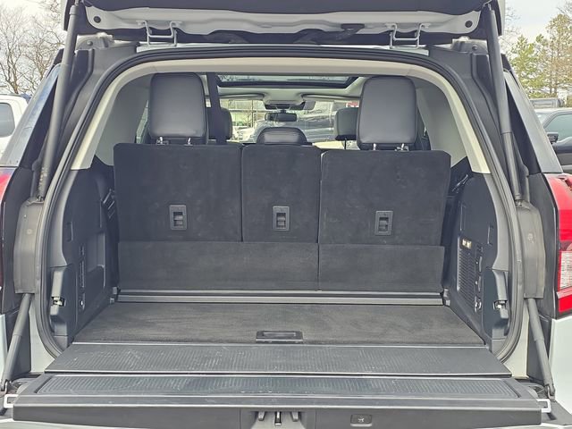 Certified 2025 Ford Expedition Platinum AWD/4WD image 8