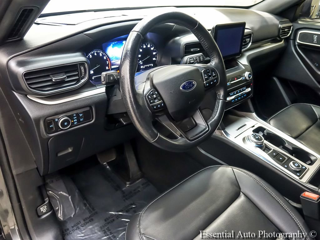 Certified 2020 Ford Explorer XLT w/ Equipment Group 202A AWD/4WD image 11