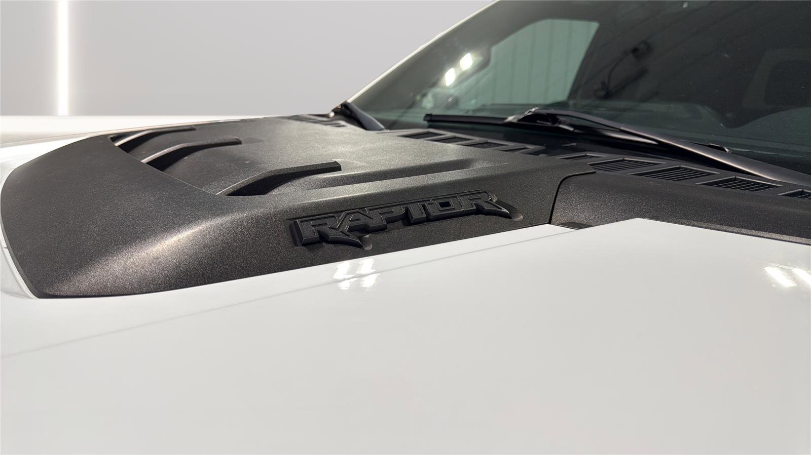 Certified 2023 Ford F150 Raptor w/ Raptor 37 Performance Package AWD/4WD image 33