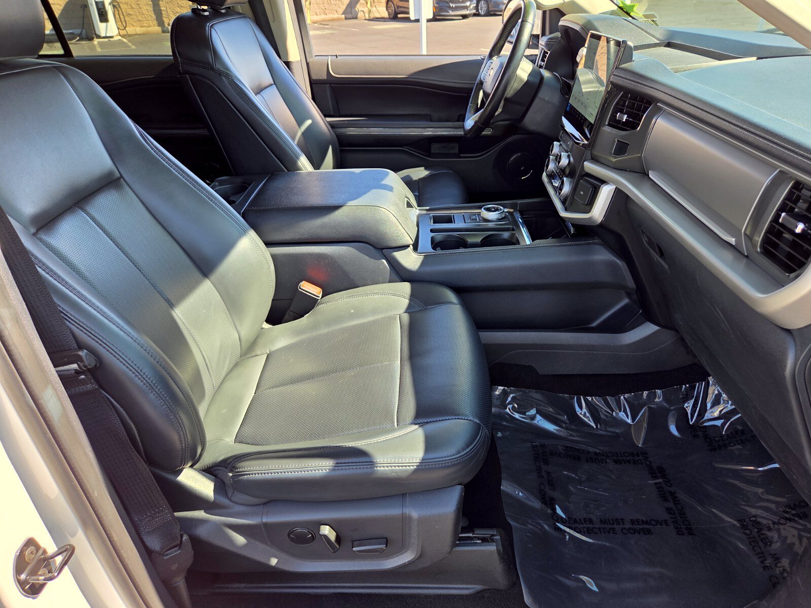 Certified 2024 Ford Expedition XLT RWD image 16