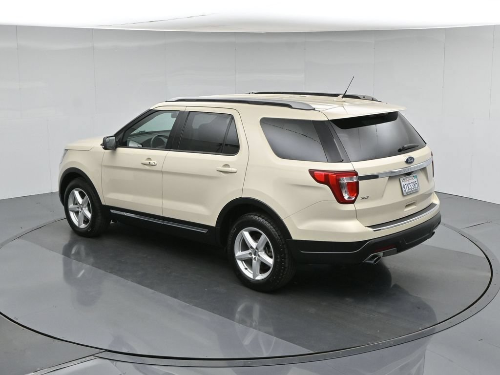 Certified 2018 Ford Explorer XLT w/ Equipment Group 201A FWD image 47