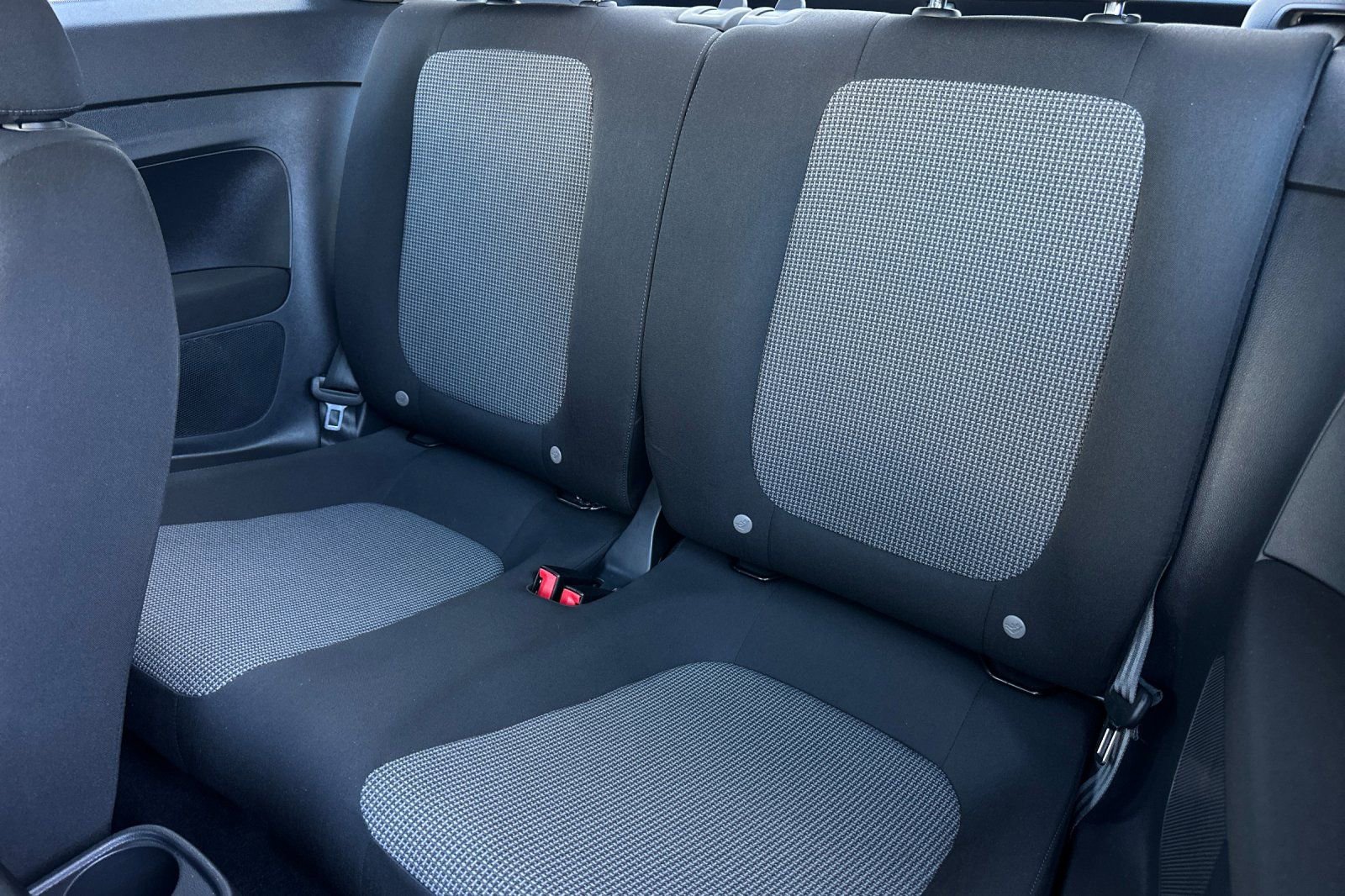 Used 2018 Volkswagen Beetle 2.0T S image 11