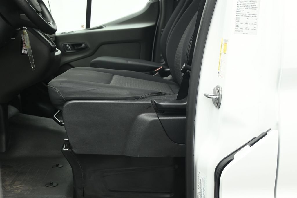 Certified 2025 Ford Transit 250 Low Roof w/ Exterior Upgrade Package RWD image 9