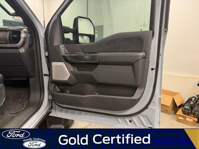 Certified 2026 Ford F450 Platinum w/ FX4 Off-Road Package AWD/4WD image 29