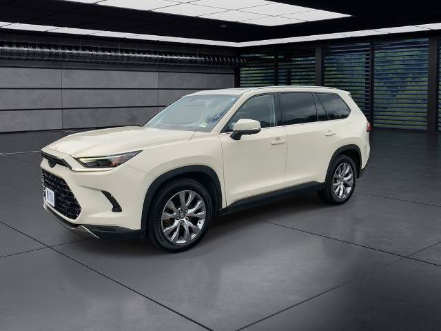Used 2024 Toyota Grand Highlander AWD image 5
