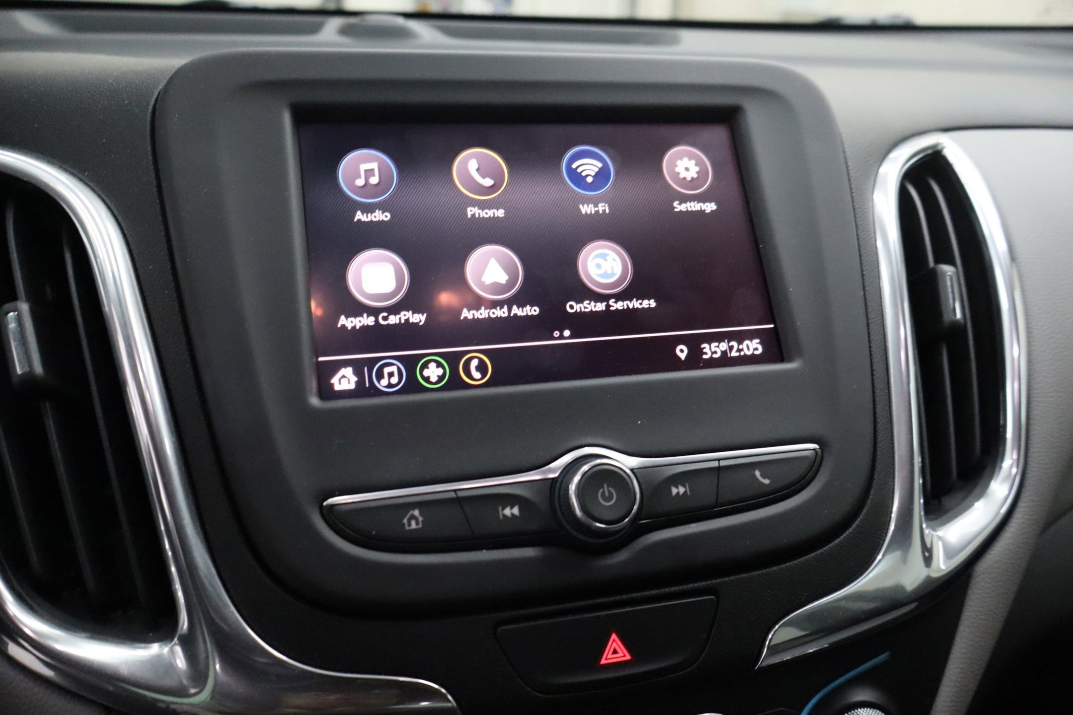 Used 2020 Chevrolet Equinox LS image 22