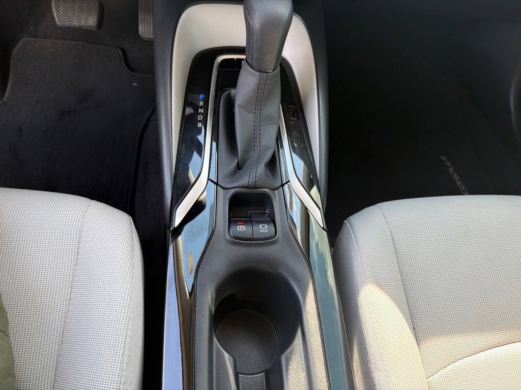 Used 2020 Toyota Corolla LE FWD image 26