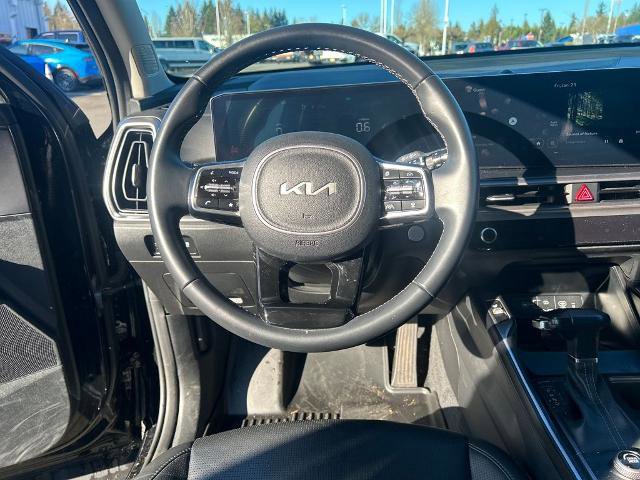 Used 2024 Kia Sorento S image 8
