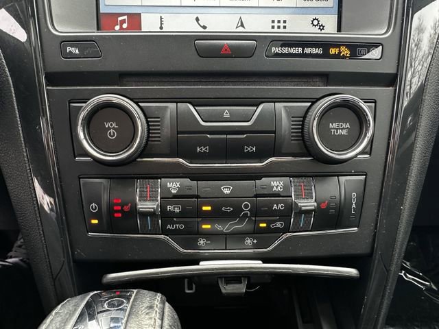 Certified 2018 Ford Explorer XLT w/ Equipment Group 202A image 24