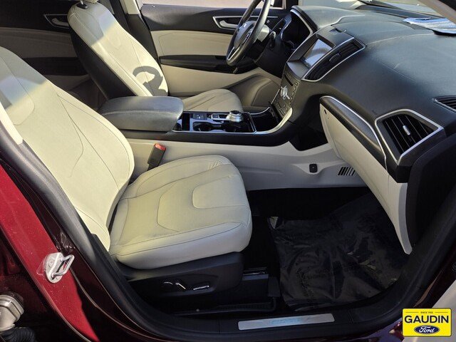 Certified 2019 Ford Edge Titanium w/ Equipment Group 301A FWD image 16