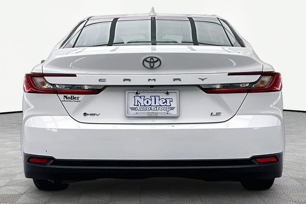 Used 2025 Toyota Camry LE FWD image 4