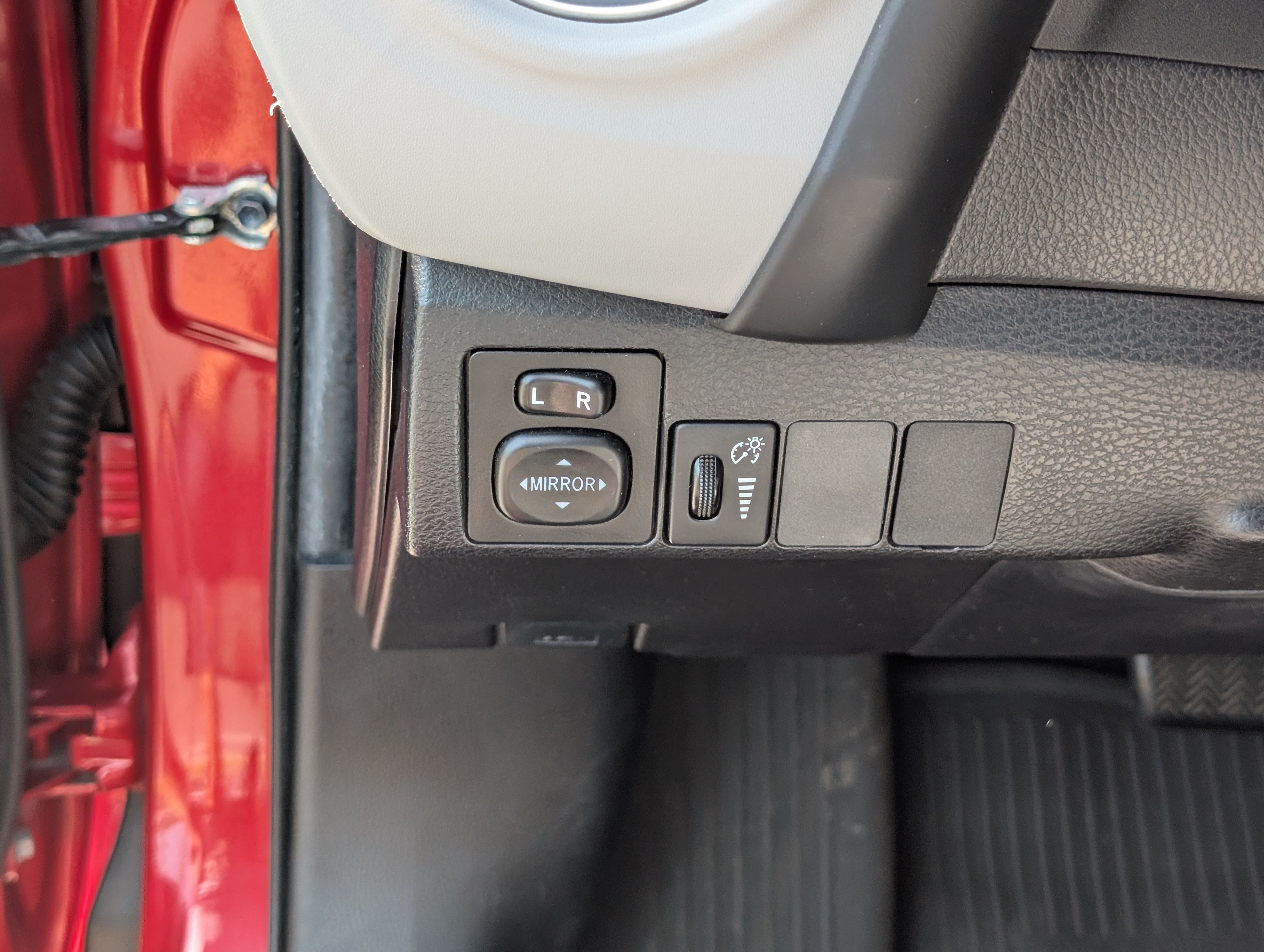 Used 2019 Toyota Corolla LE w/ Carpet Mat Package (TMS) FWD image 20