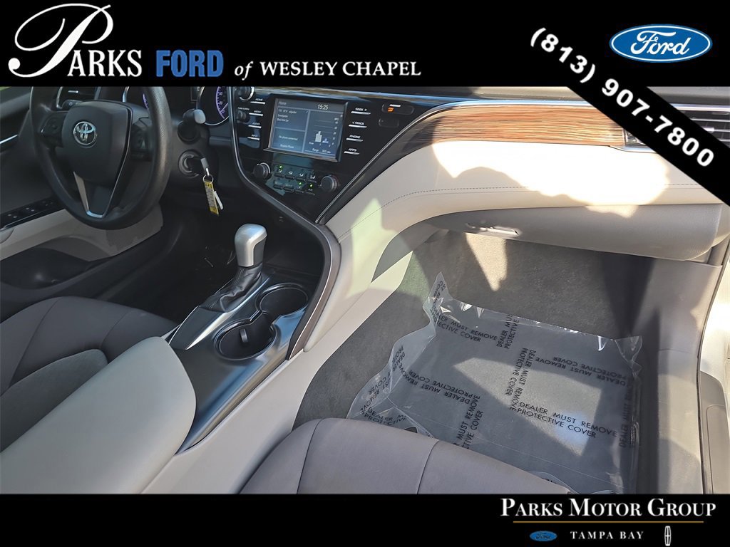 Used 2018 Toyota Camry L image 9