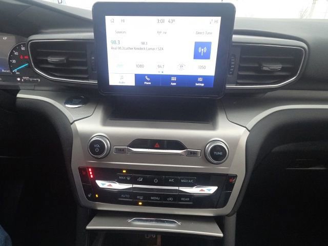 Certified 2022 Ford Explorer XLT w/ Equipment Group 202A image 31