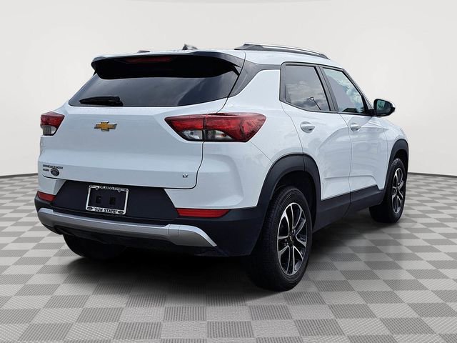 Used 2025 Chevrolet TrailBlazer LT image 2
